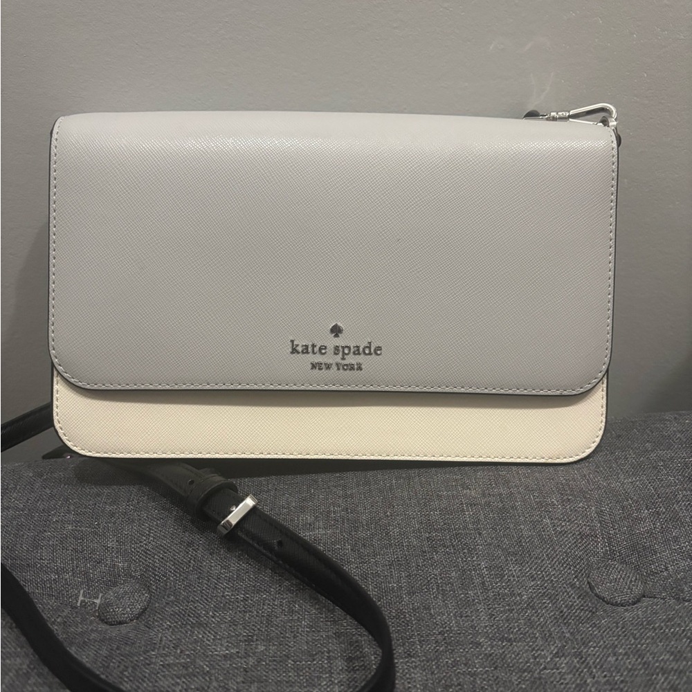 Kate Spade Elegant Gray and Cream Crossbody Bag - Picture 4 of 6